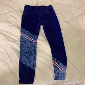 Athleta Aysm Camo Sonar 7/8 legging